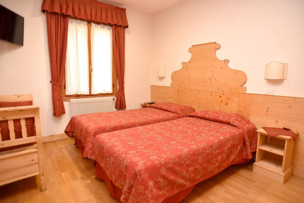 Albergo Da Gildo Follina Exterior photo