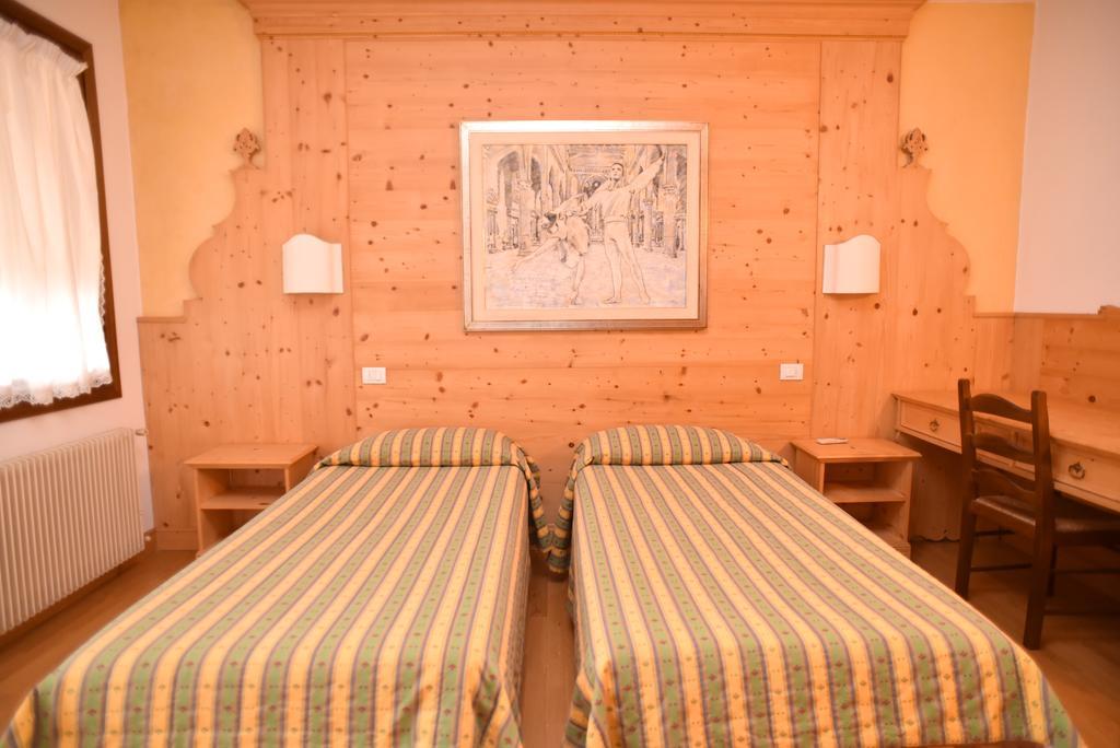 Albergo Da Gildo Follina Exterior photo